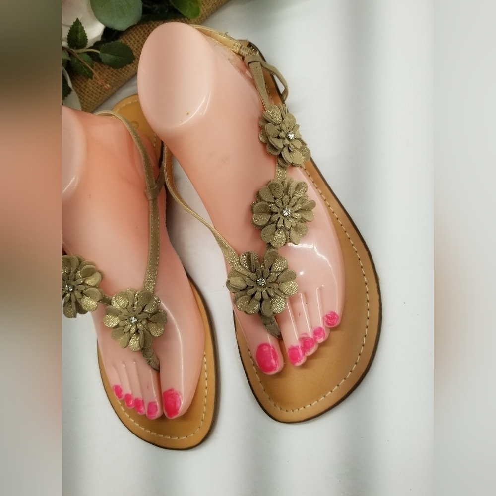 Carlos by Carlos Santana Tan Floral Sandals